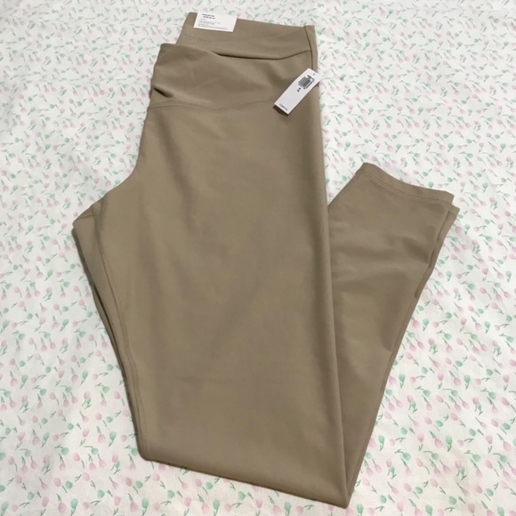 NWT Old Navy Extra High-Waisted PowerSoft Twist-Front Leggings XL Savanna Grass - Picture 8 of 16
